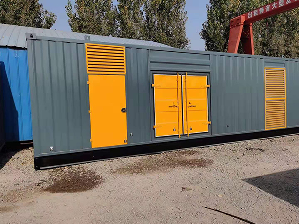楚雄300kw 柴油发电机组用多大的空气开关？