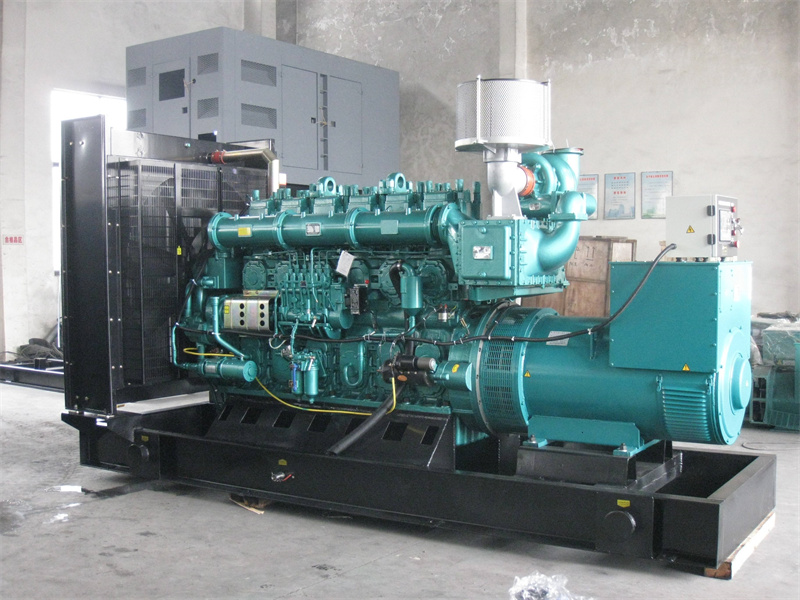 楚雄200KW 柴油发电机的油耗是多少?
