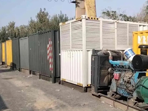 楚雄200KW柴油发电机机组每小时油耗是多少？